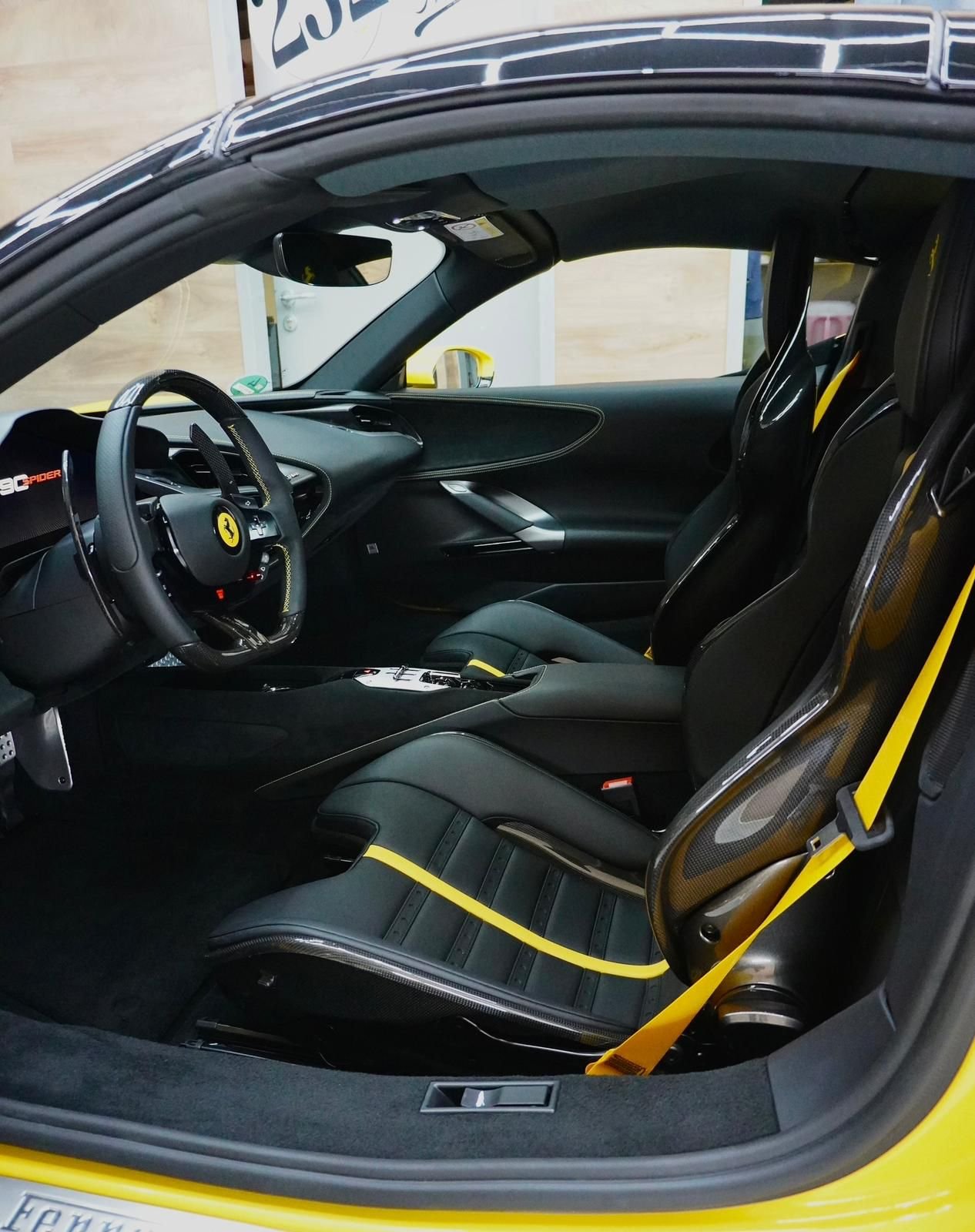 Ferrari SF90 Spider — photo 5